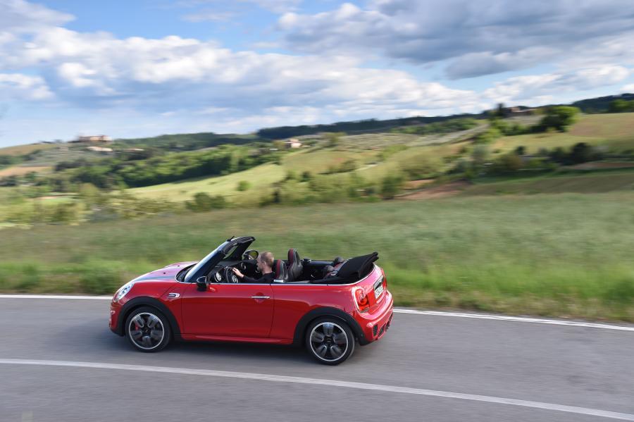  Mini Cooper S JCW Cabrio 2016 года  (фото 96 из 104)